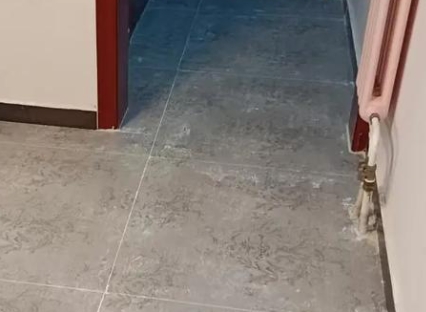 龙湖瓷砖空鼓维修公司分享下龙湖地砖空鼓了怎么办